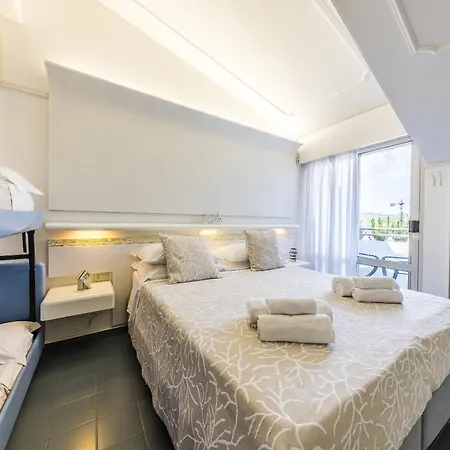 Hotel Diamond Riccione Exterior photo